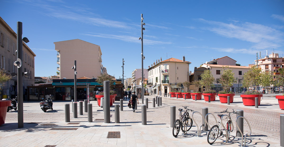 Selux Exterior - Olivio LED lighting system - Cannes - France
