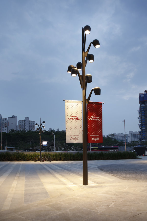 Selux Exterior - Olivio LED - Hanam - Shopping Center - Außenbeleuchtung